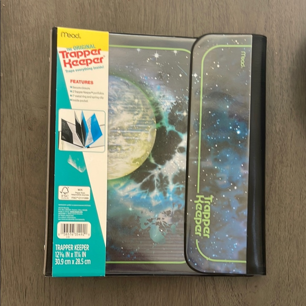 Trapper Keeper Black and Green Kids Binder NEW
